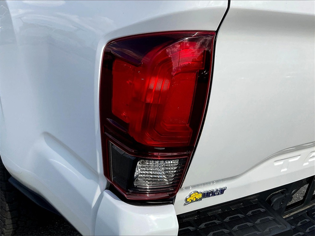 2020 Toyota Tacoma SR photo 28