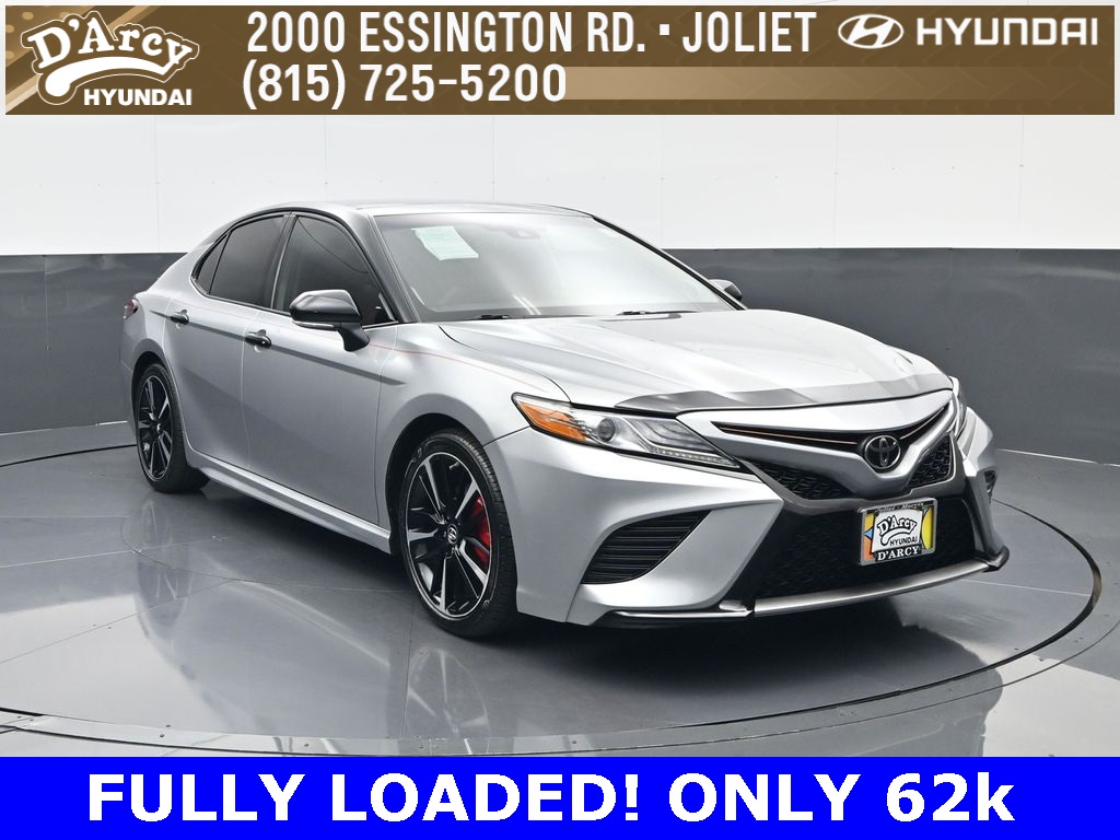 2019 Toyota Camry XSE photo 3