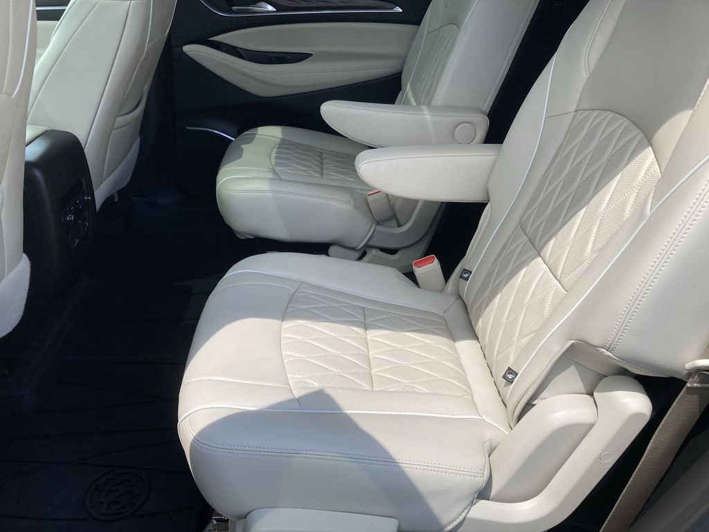 2022 Buick Enclave Avenir photo 29