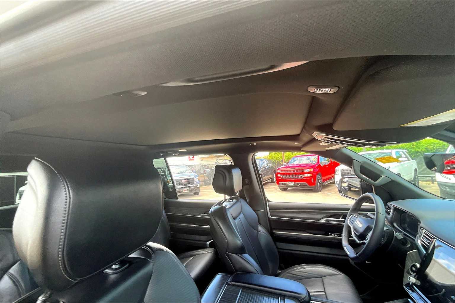 2023 Jeep Wagoneer Series III photo 13