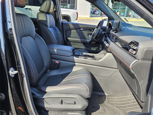 2025 Honda Pilot TrailSport photo 18