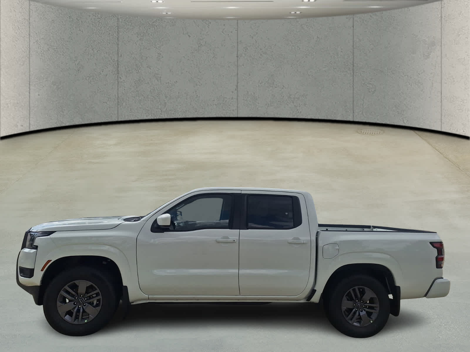 2025 Nissan Frontier Crew Cab SV photo 2