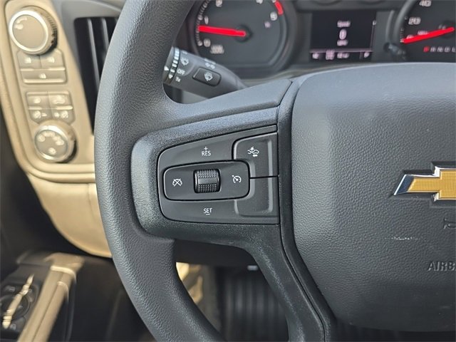 2025 Chevrolet Silverado 3500HD photo 13