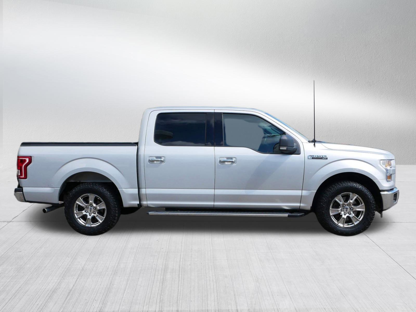 2016 Ford F-150 XLT photo 8