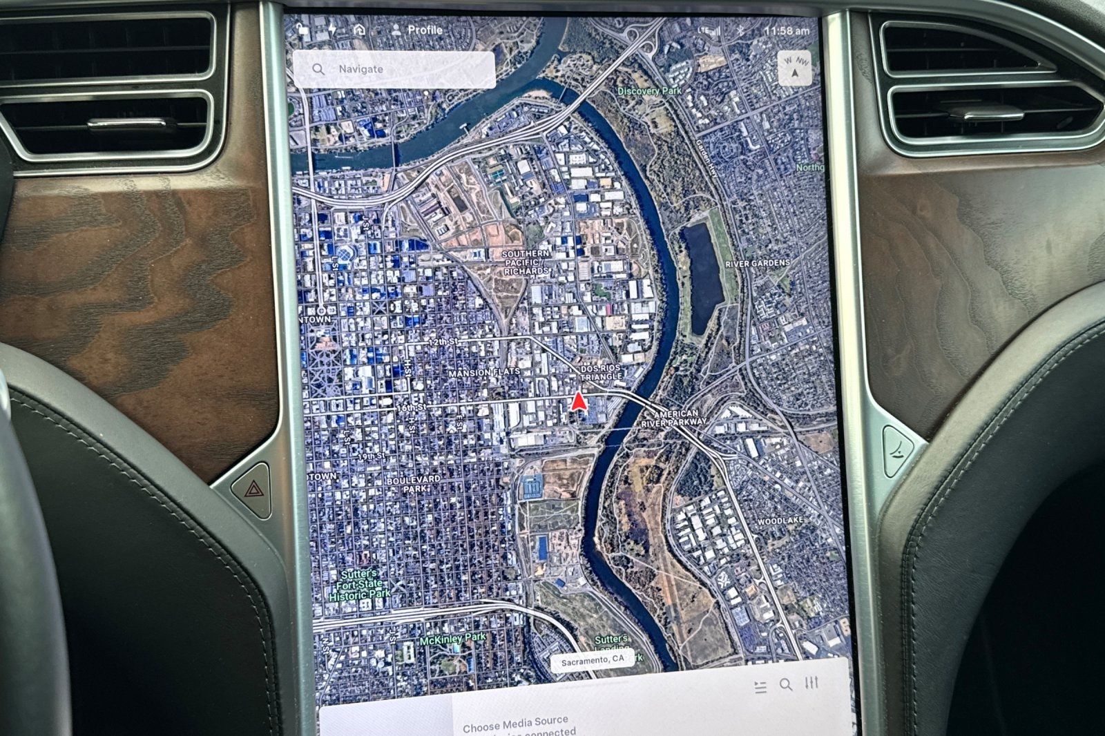 2016 Tesla Model X P90D photo 17