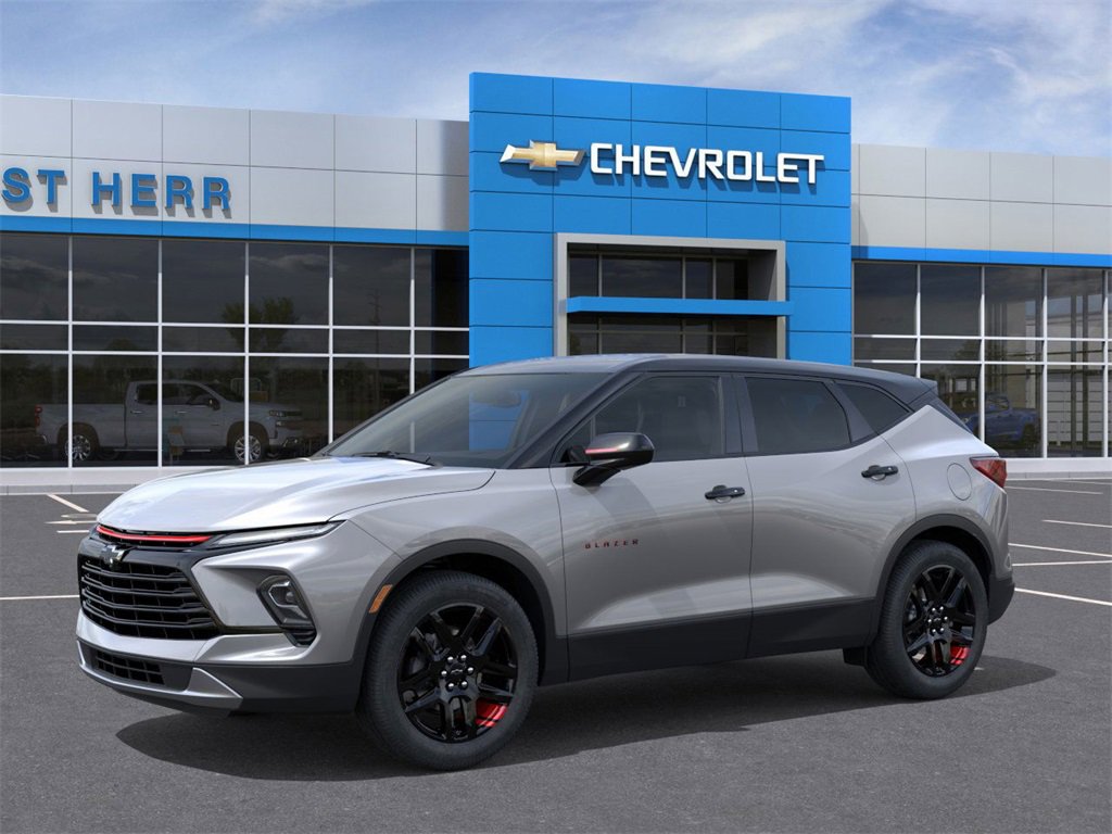 2025 Chevrolet Blazer 2LT photo 2