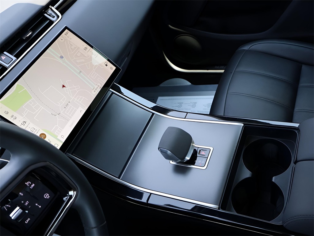 2024 Land Rover Range Rover Evoque Dynamic SE photo 17