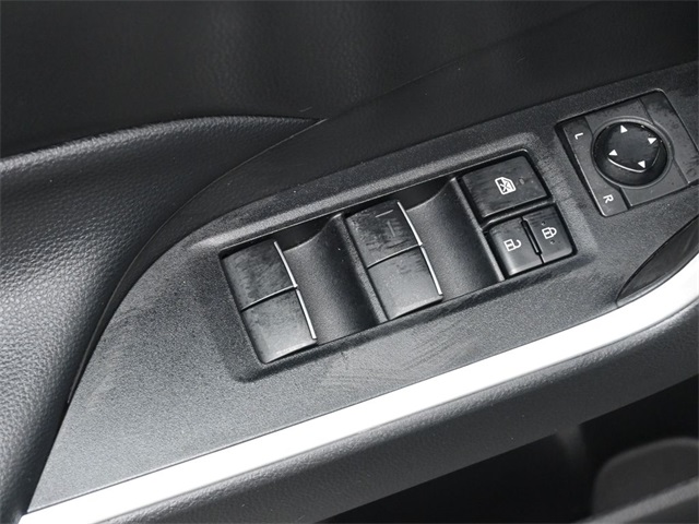 2021 Toyota RAV4 XLE Premium photo 9