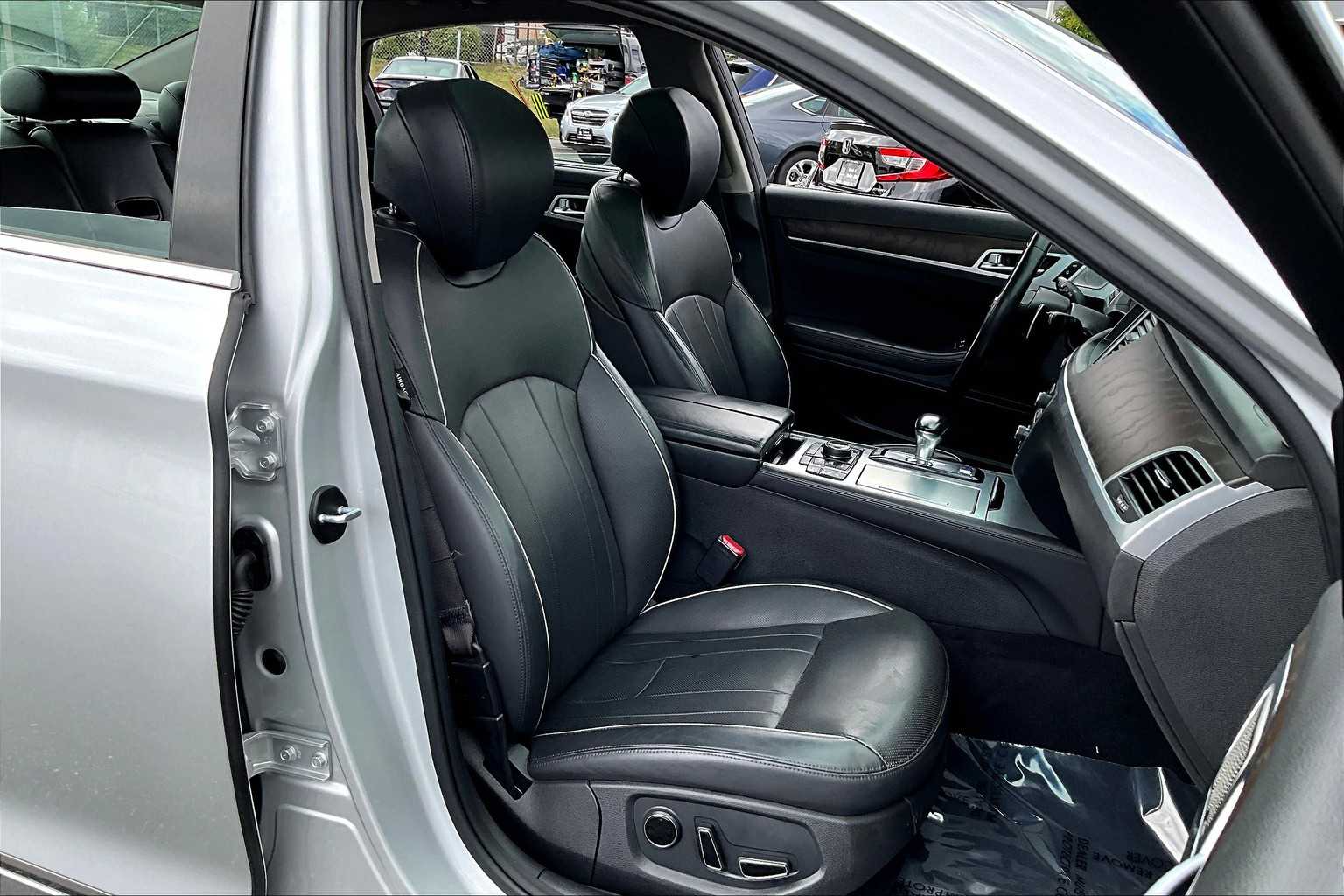2018 Genesis G80 AWD photo 8