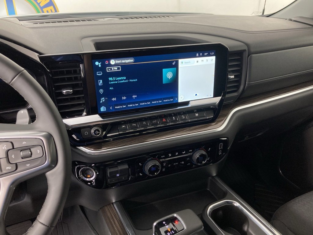2026 Chevrolet Silverado 1500 LT photo 2