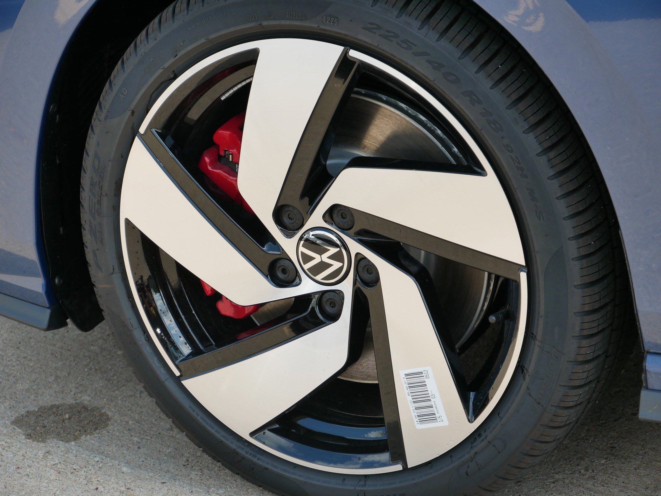 2025 Volkswagen Golf GTI S photo 3