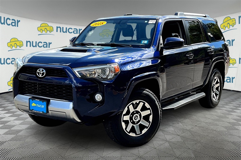 2018 Toyota 4Runner TRD Off-Road photo 2