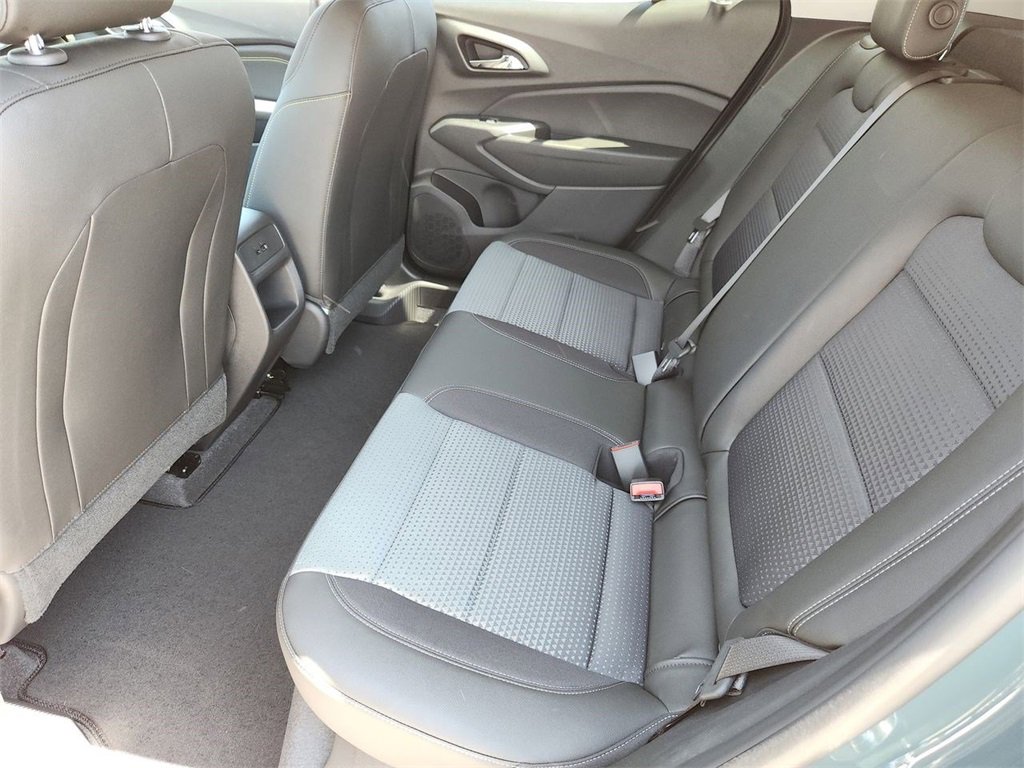 2025 Chevrolet Trax LT photo 20