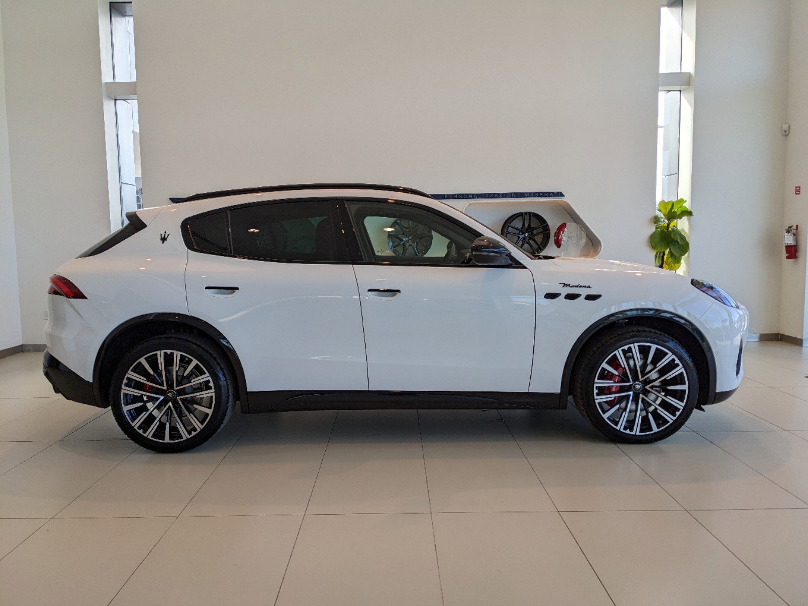 2025 Maserati Grecale Modena photo 4