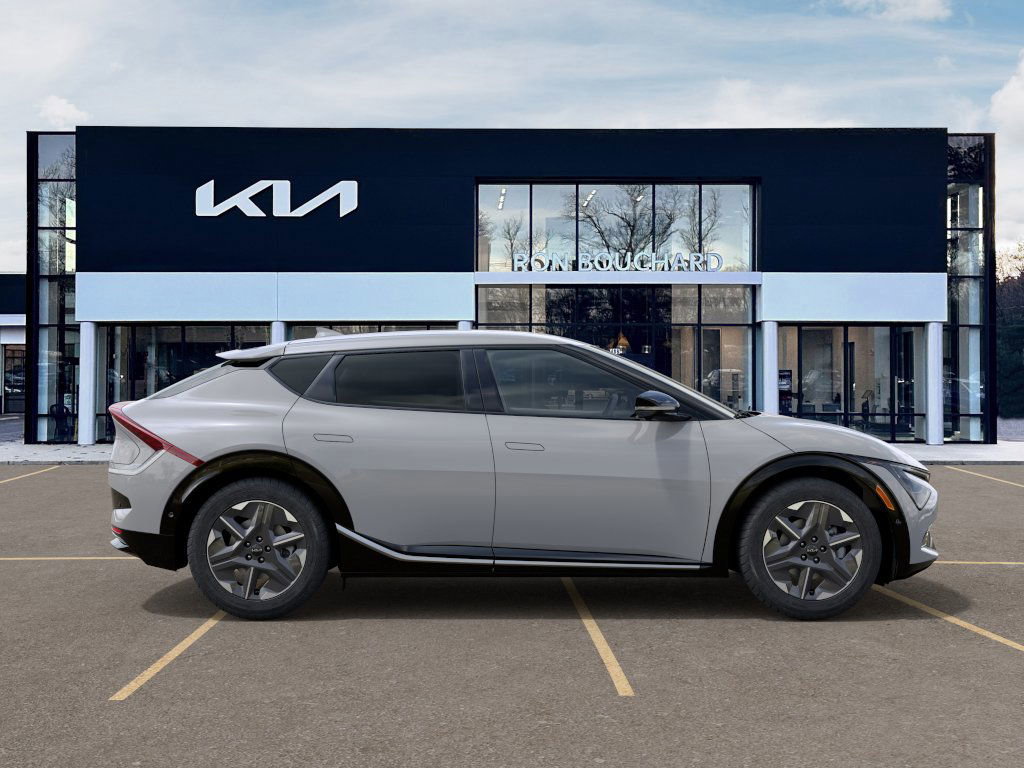 2025 Kia EV6 Light photo 6