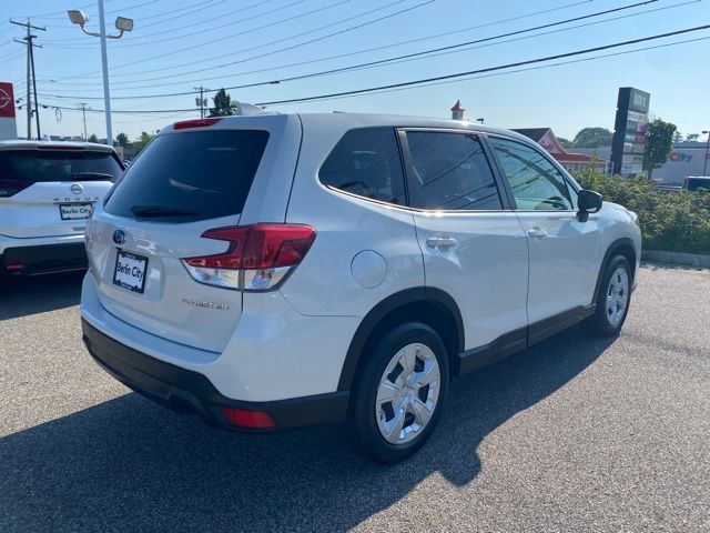 2022 Subaru Forester Base photo 2