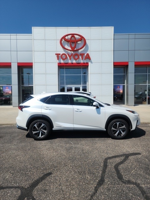 2021 Lexus NX 300h Premium photo 4