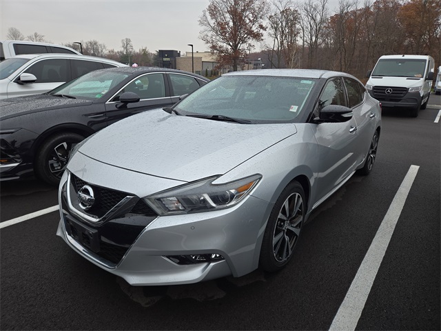 2018 Nissan Maxima SV photo 2