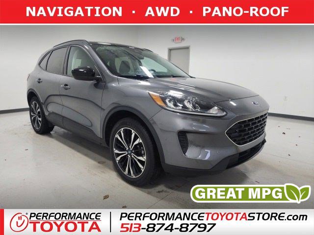 2022 Ford Escape SE's photo