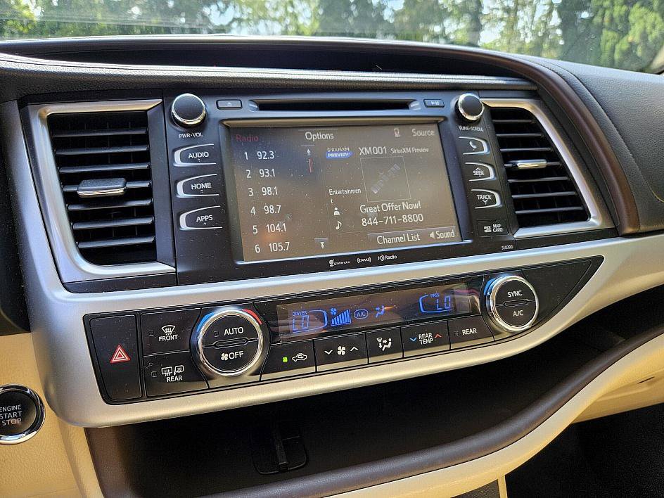 2019 Toyota Highlander XLE photo 20