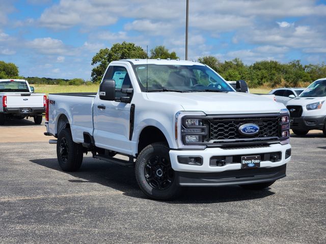 2026 Ford F-350 XL photo 2