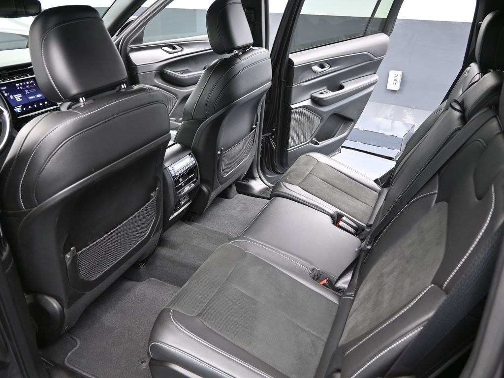 2024 Jeep Grand Cherokee Altitude X photo 29