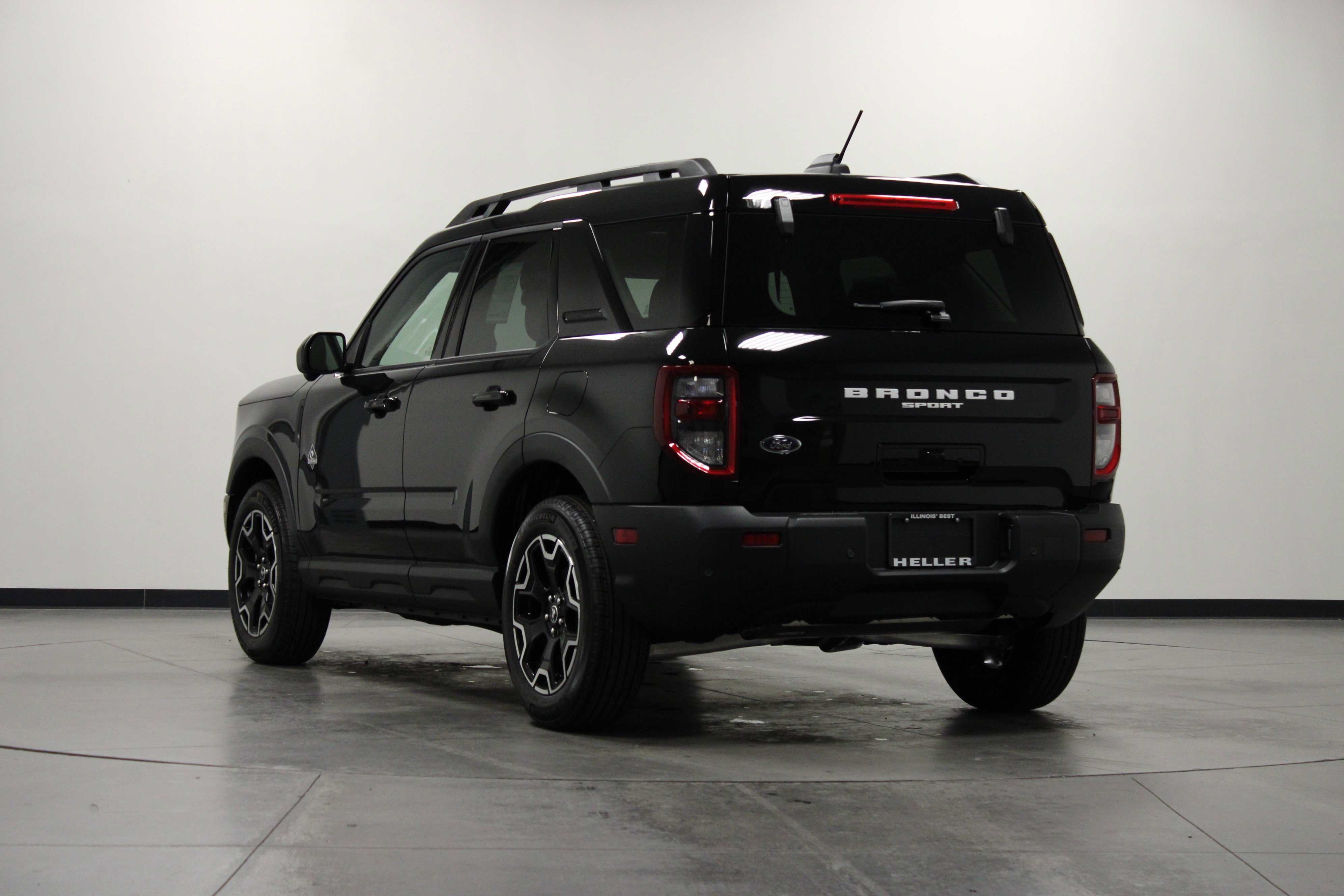 2025 Ford Bronco Sport Outer Banks photo 5