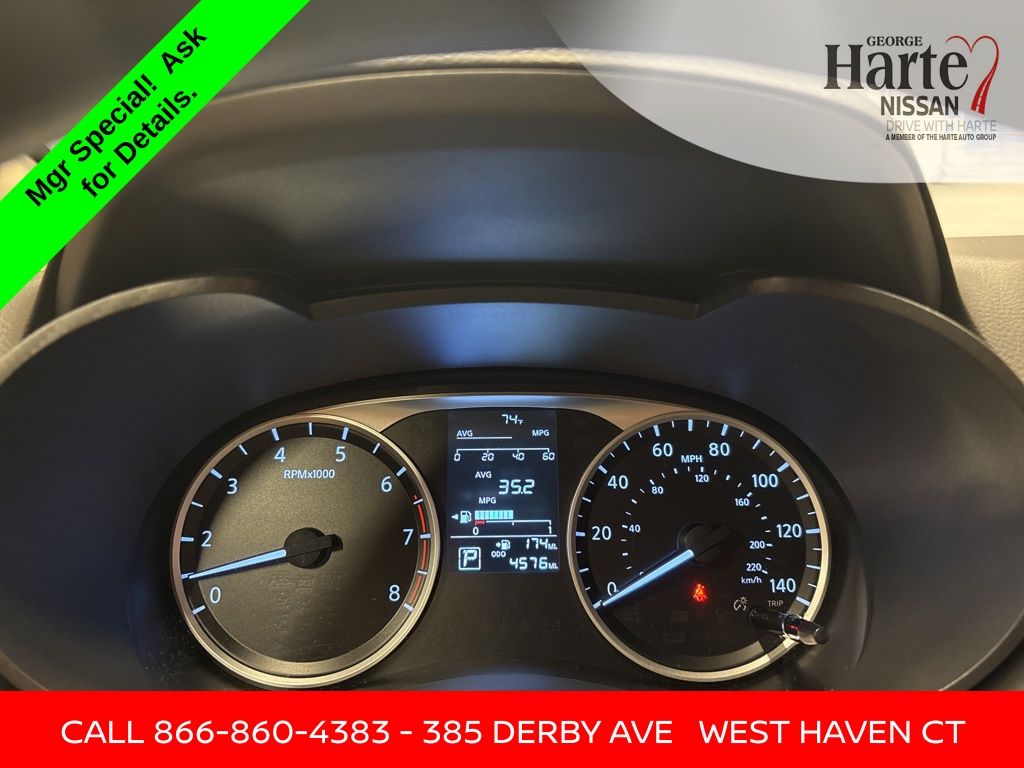 2024 Nissan Versa 1.6 S photo 12