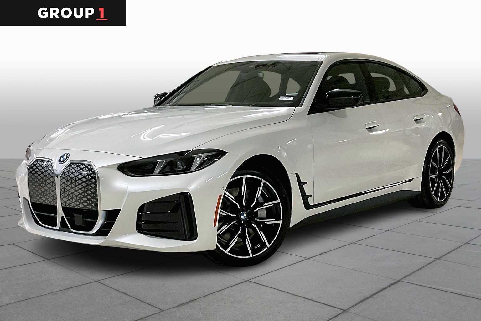 2025 BMW i4 40's photo