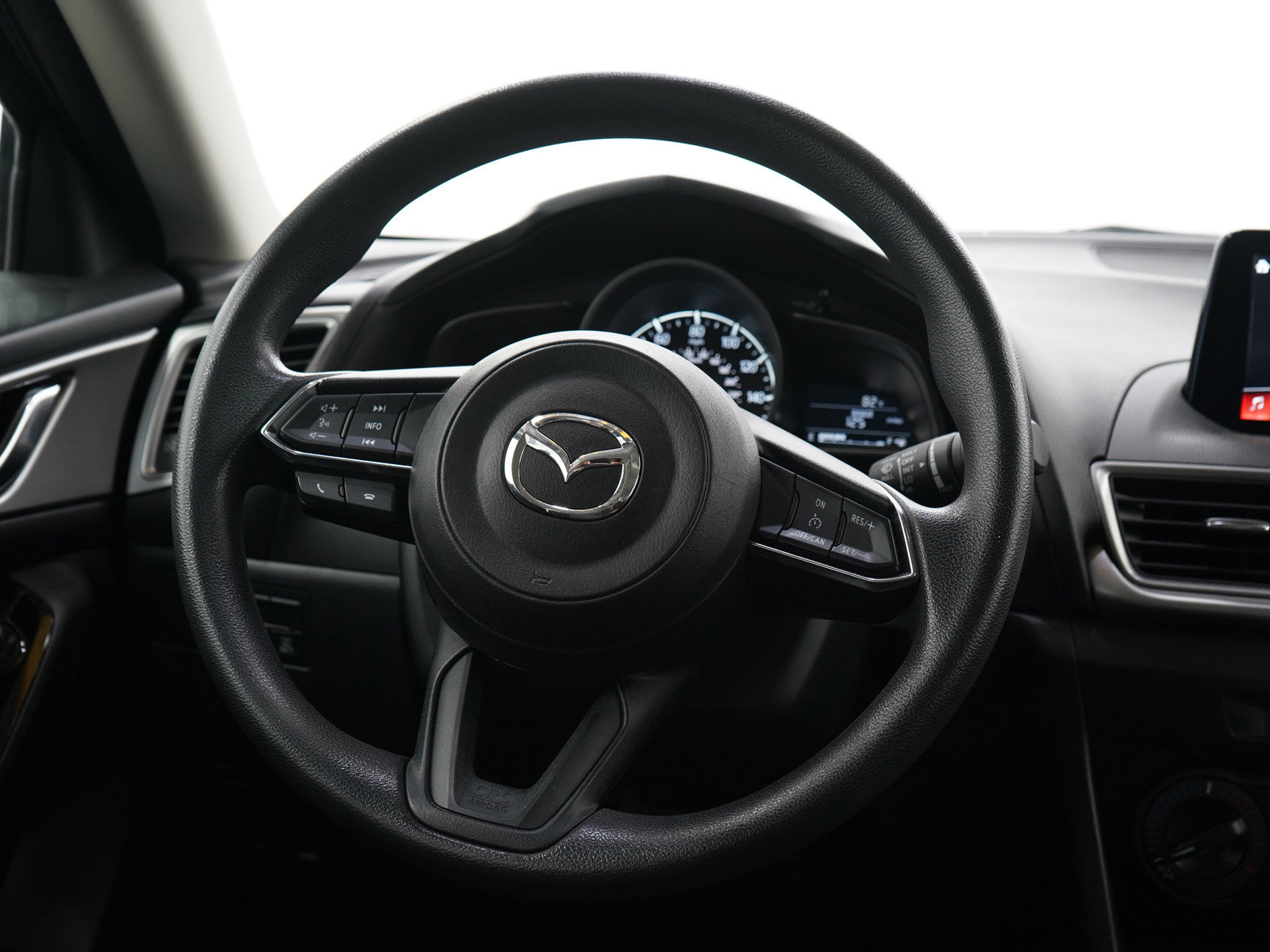 2018 Mazda Mazda3 Sport photo 13