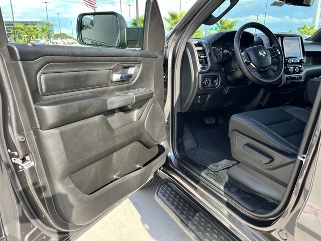 2025 Ram 1500 Tradesman photo 13