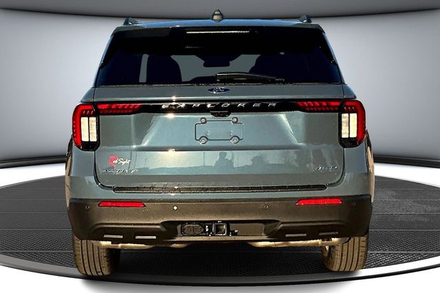 2026 Ford Explorer photo 4