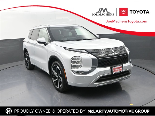 2024 Mitsubishi Outlander SEL's photo