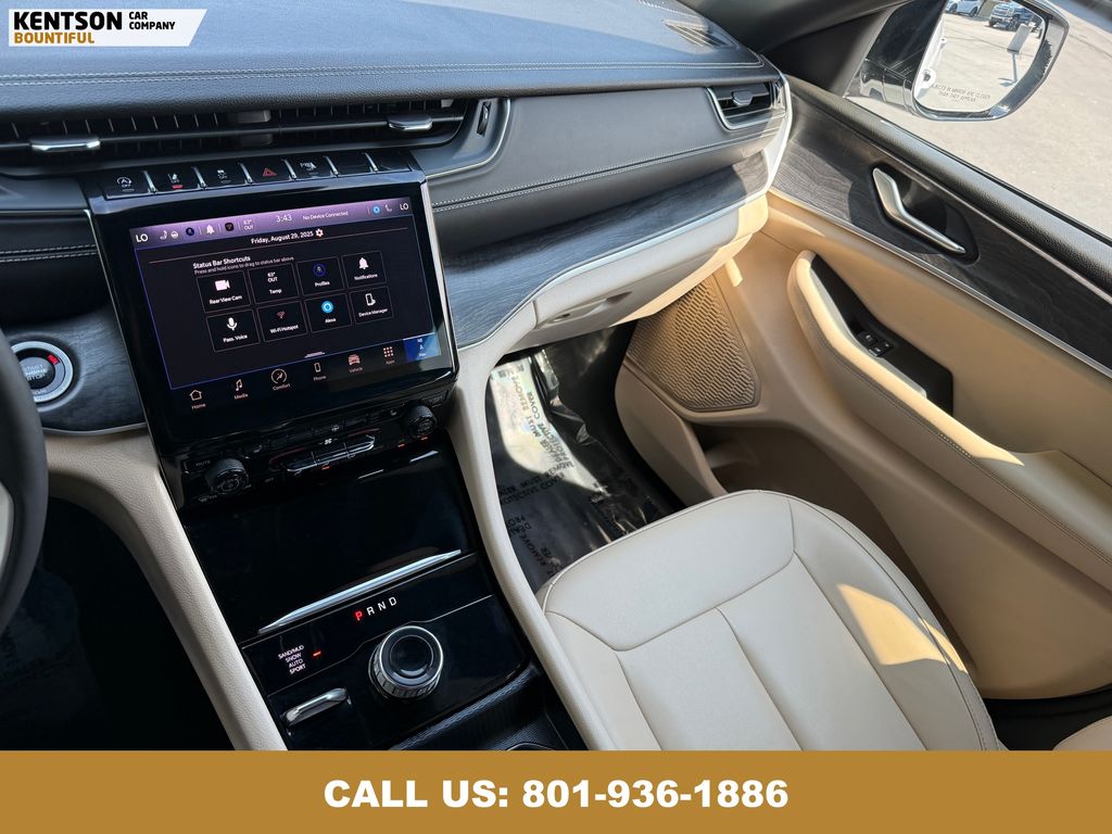 2024 Jeep Grand Cherokee Limited photo 21