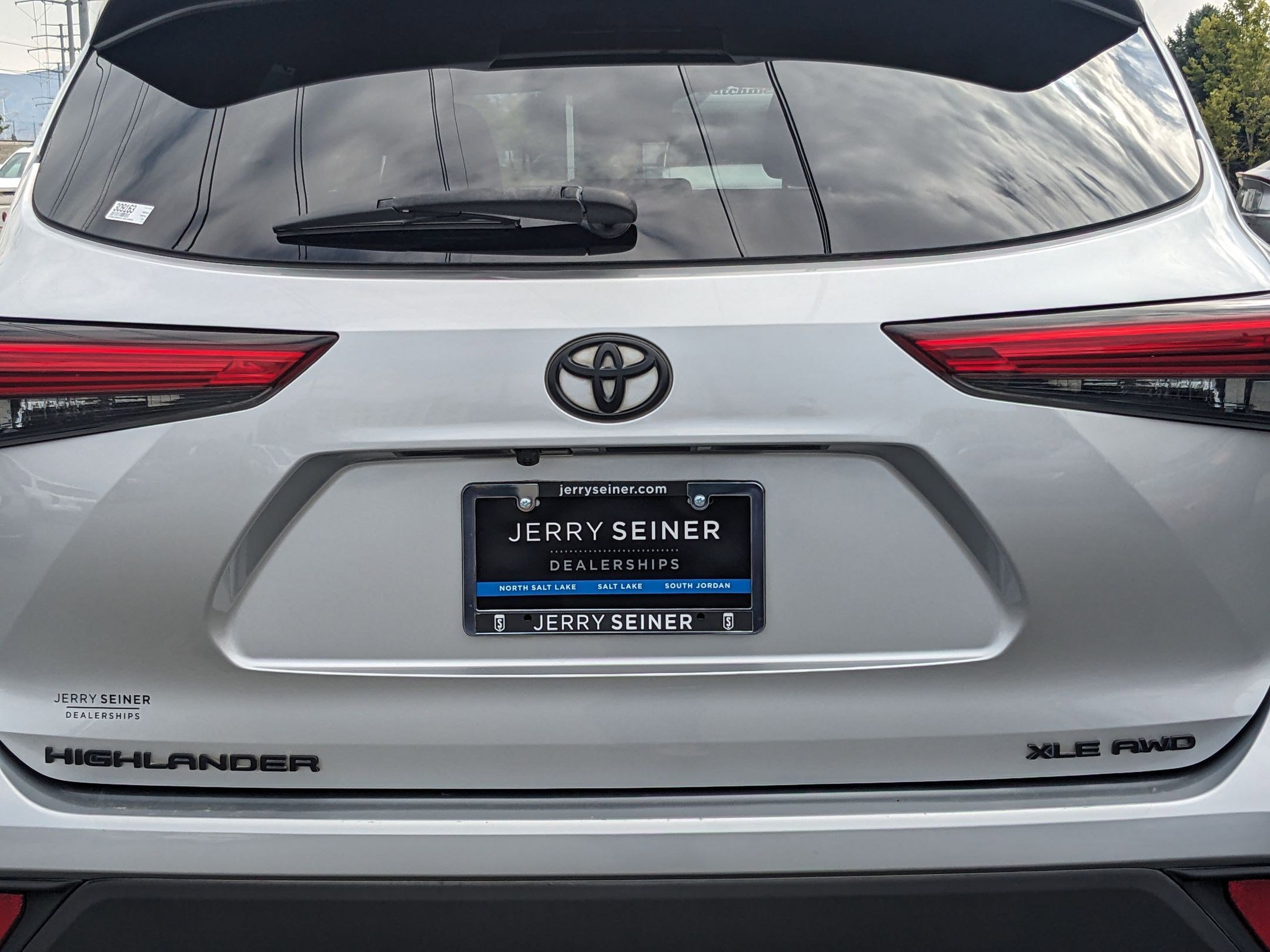2020 Toyota Highlander XLE photo 9