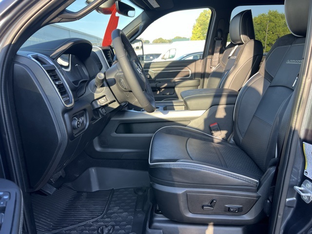 2025 Ram 2500 Laramie photo 4