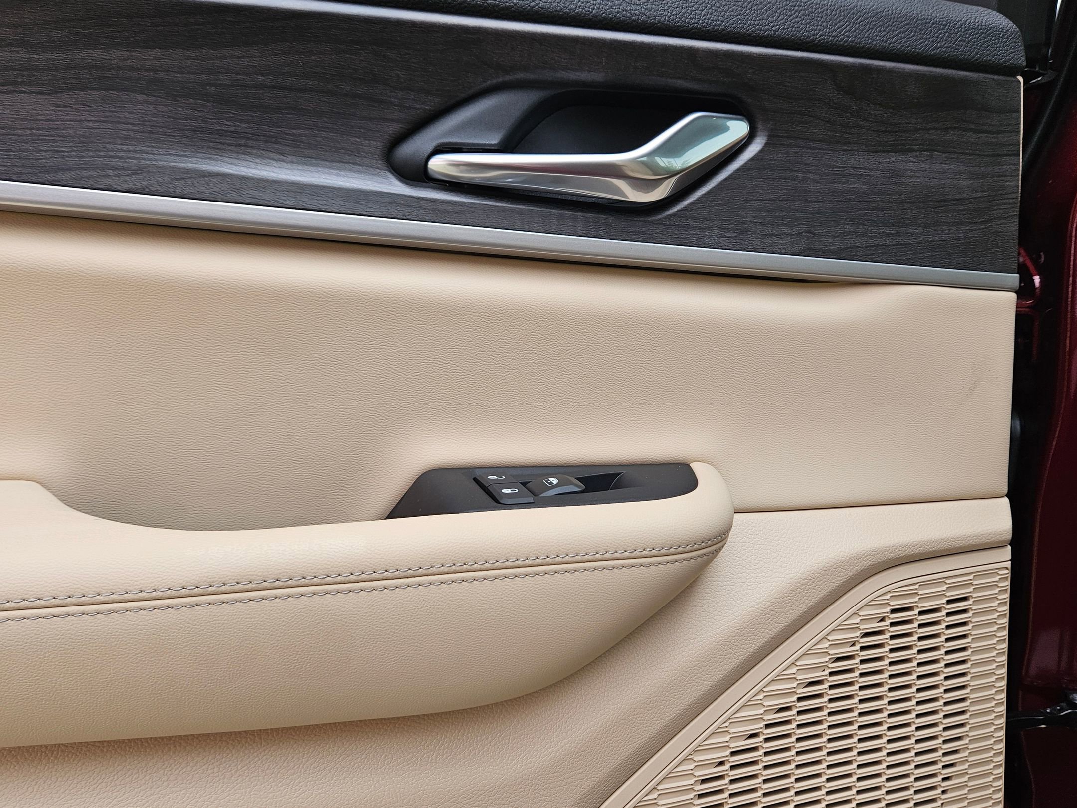 2025 Jeep Grand Cherokee Limited photo 21