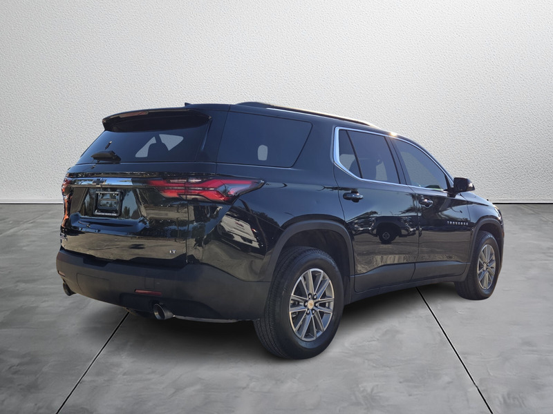 2023 Chevrolet Traverse Cloth 1LT photo 2