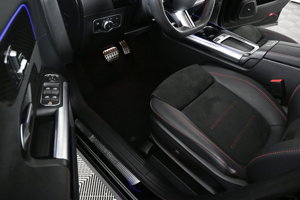 2025 Mercedes Benz GLA 250 photo 2