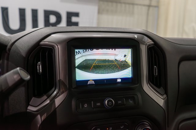 2019 Chevrolet Silverado 1500 Custom photo 16