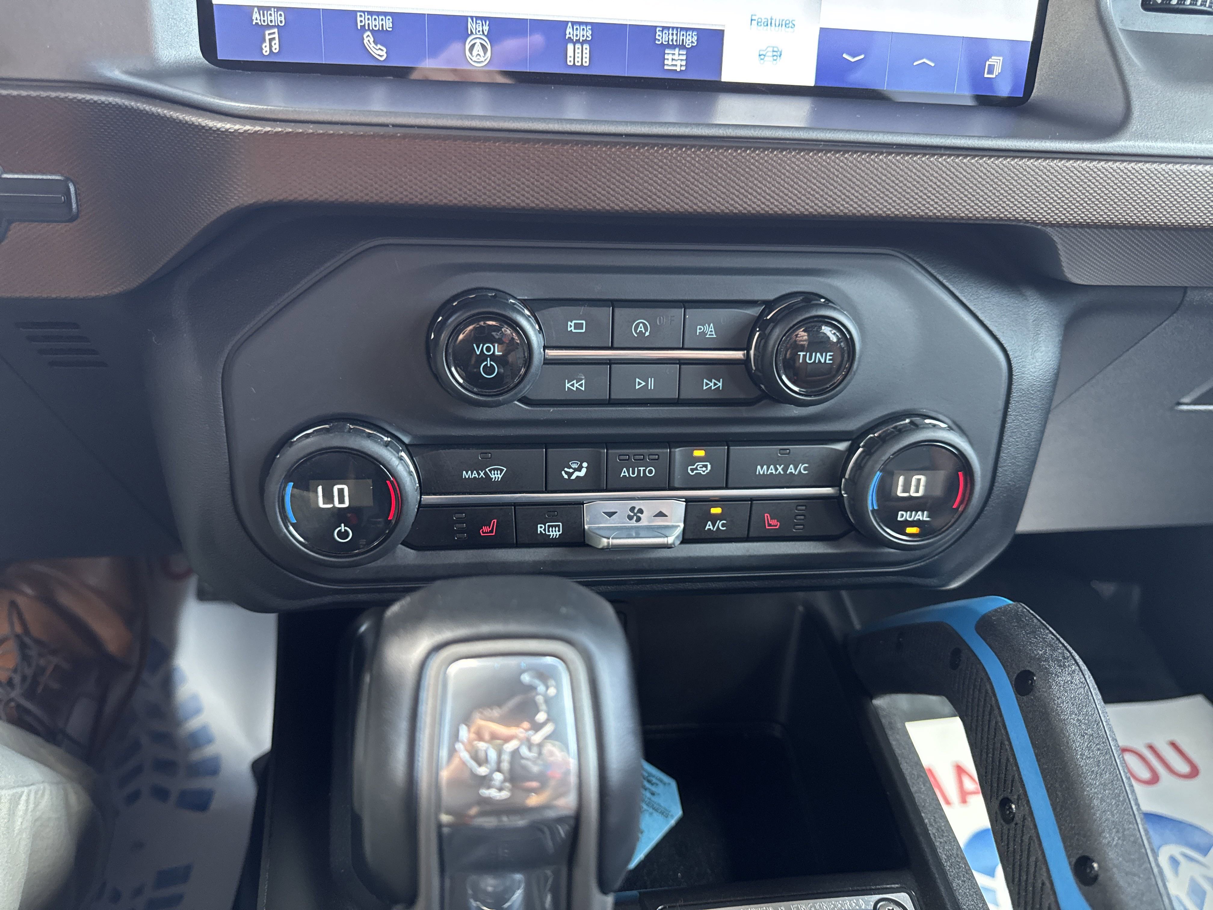 2023 Ford Bronco Outer Banks photo 10