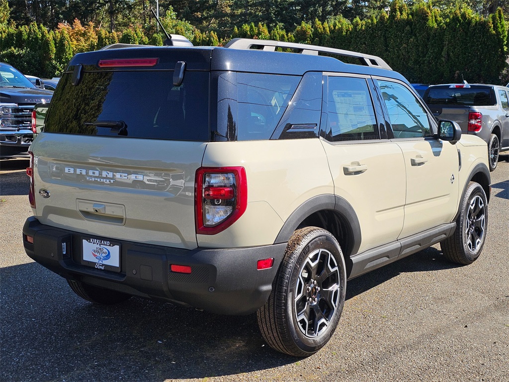 2025 Ford Bronco Sport Outer Banks photo 7