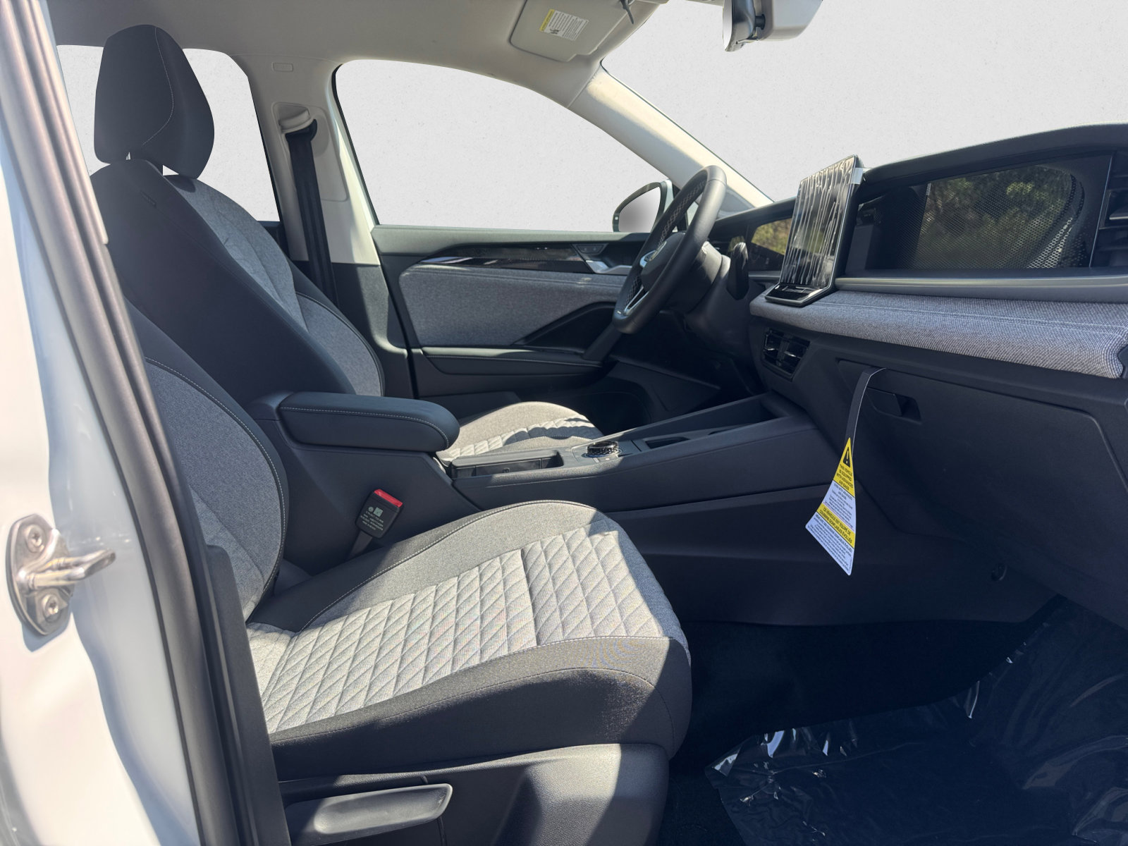 2025 Volkswagen Tiguan S photo 14