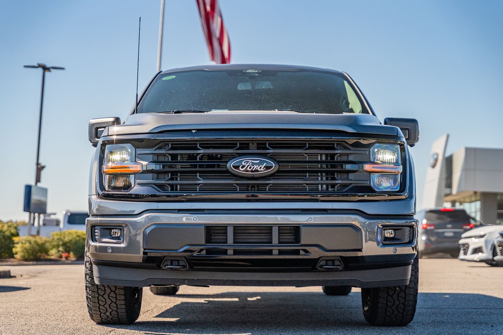 2025 Ford F-150 XLT photo 2