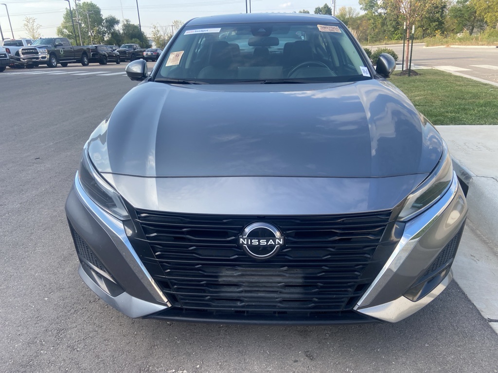 Used 2023 Nissan Altima SL with VIN 1N4BL4EV6PN365426 for sale in Kansas City