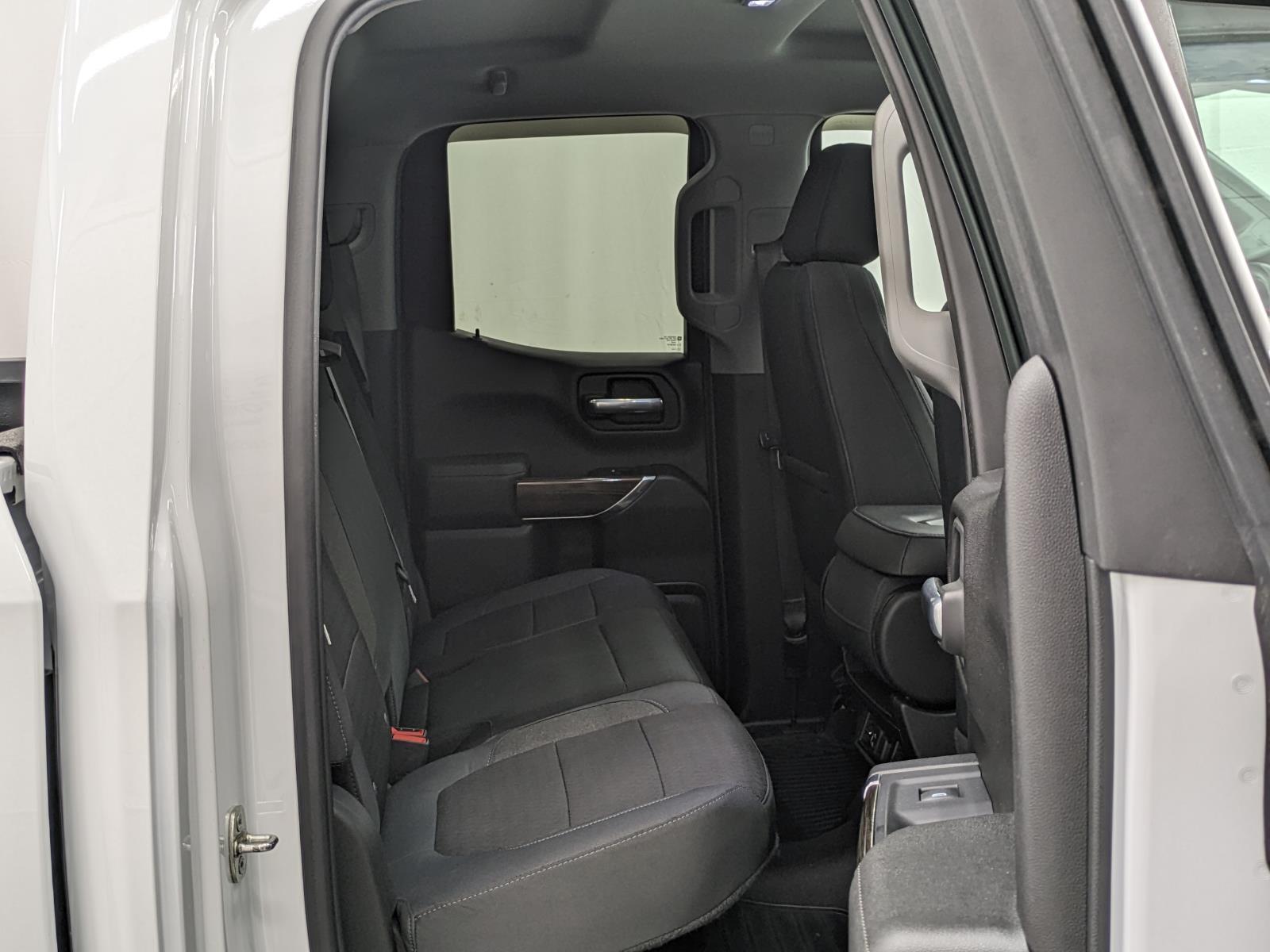 2019 Chevrolet Silverado 1500 RST photo 23