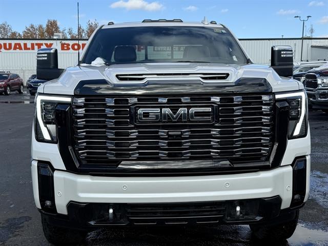 2025 Gmc Sierra 2500 HD Denali Ultimate photo 3