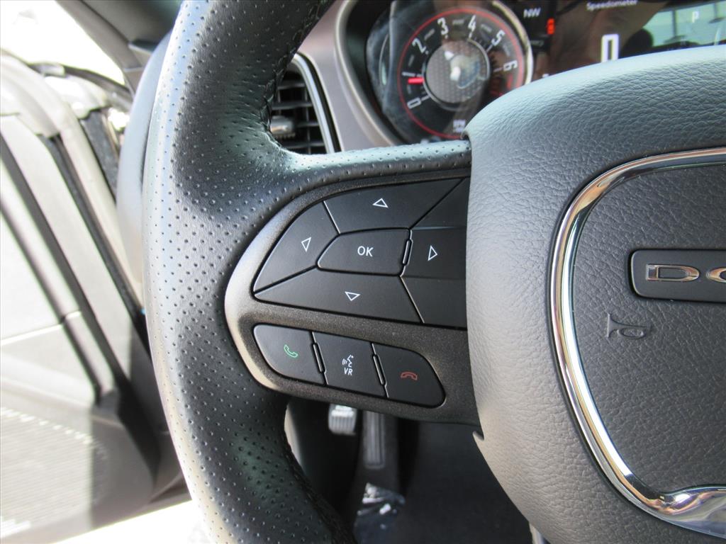 2022 Dodge Challenger SXT photo 15