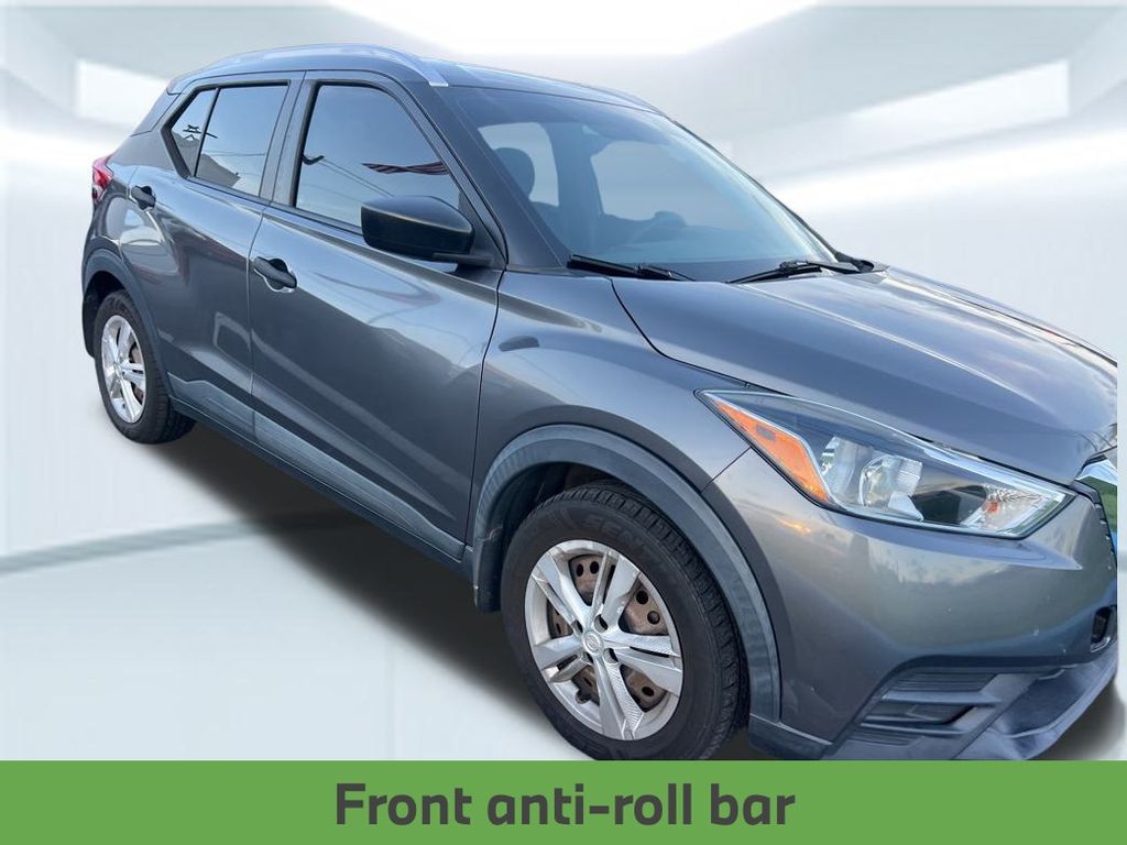 2019 Nissan Kicks S photo 3