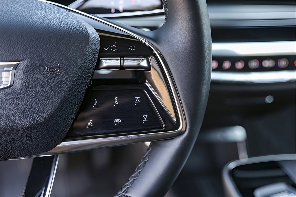 2024 Cadillac Lyriq Luxury photo 11
